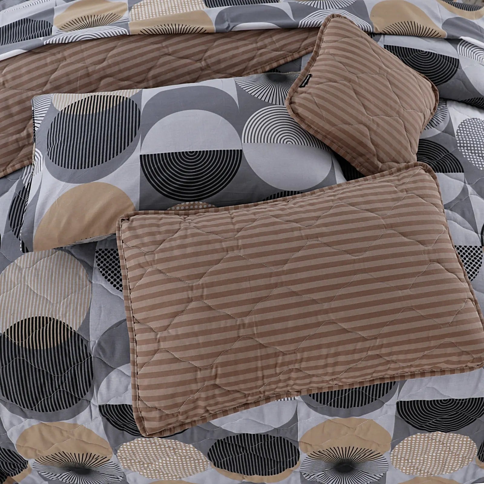 Modern Circle 7-Pcs Cotton Punch